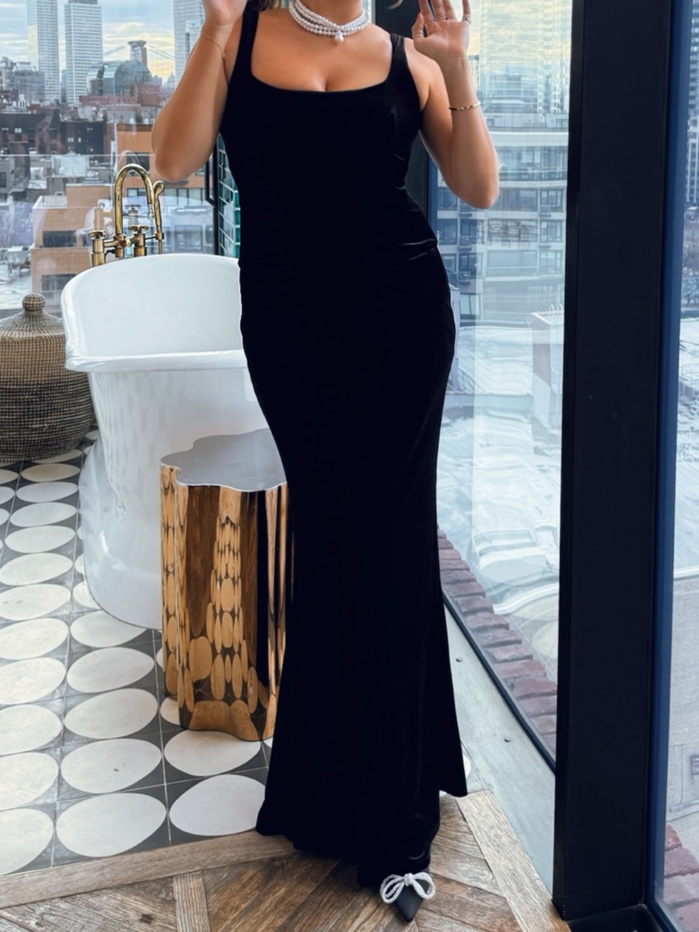 House of CB Yasmina Corset Black Velvet Gown - Picture 4 of 8